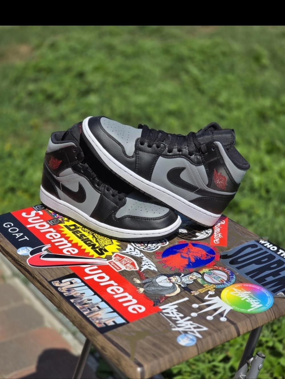 Nike Air Jordan 1 Mid Shadow